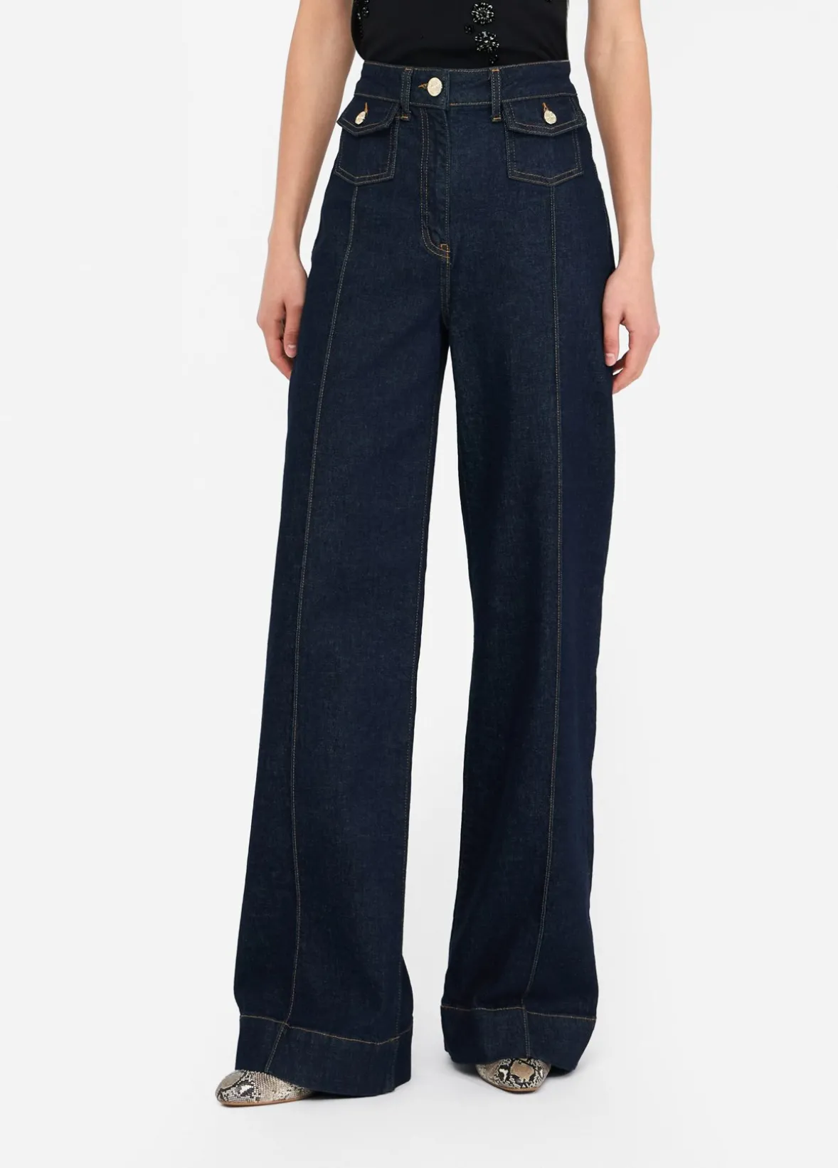 Jeans flare a vita alta con tasche
