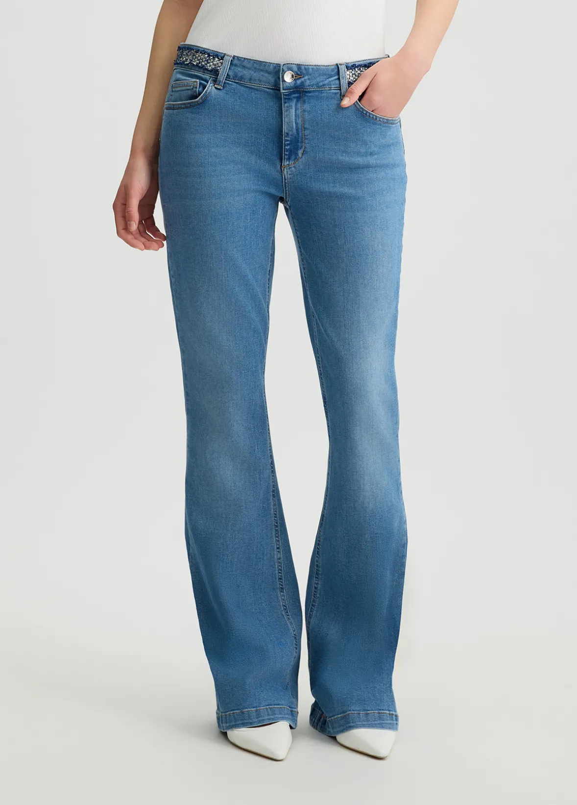 Jeans flare bottom up