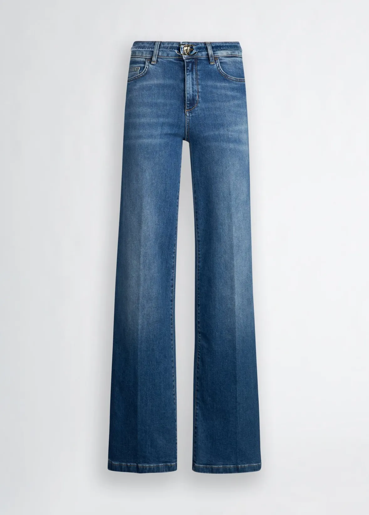 Jeans flare con cintura