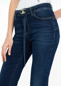 Jeans flare con cintura