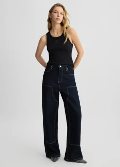 Jeans flare con cuciture a contrasto
