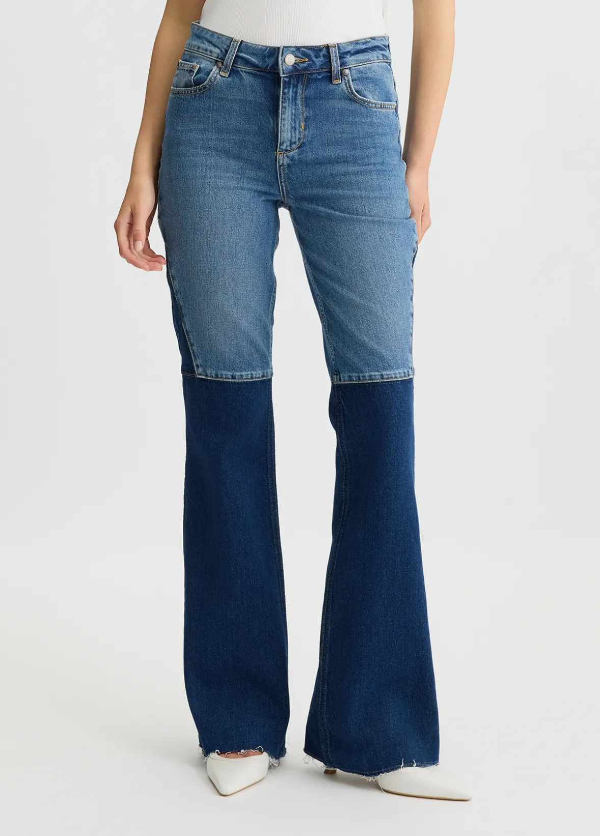 Jeans flare con patchwork