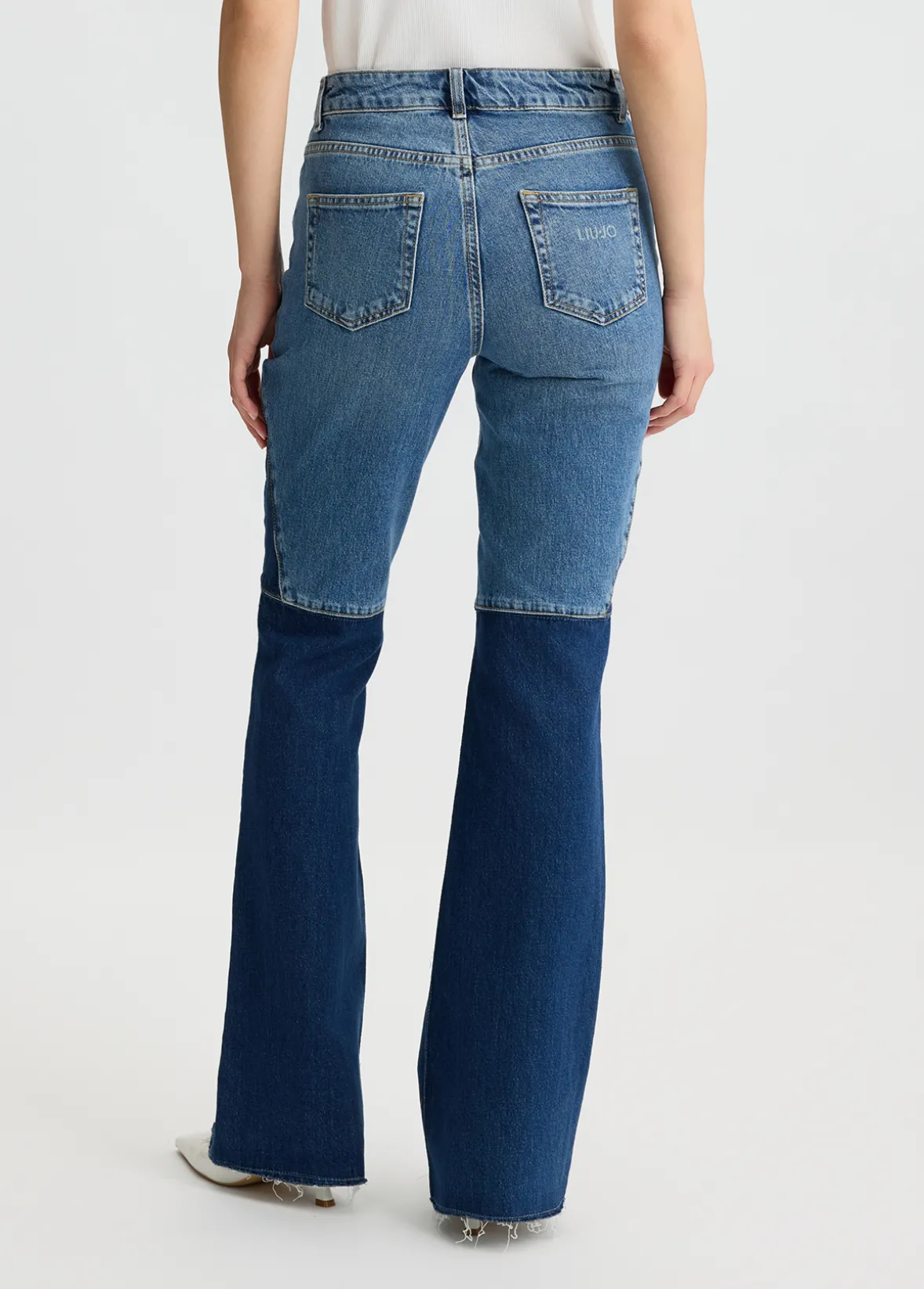Jeans flare con patchwork