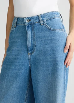 Jeans flare con tasche crochet