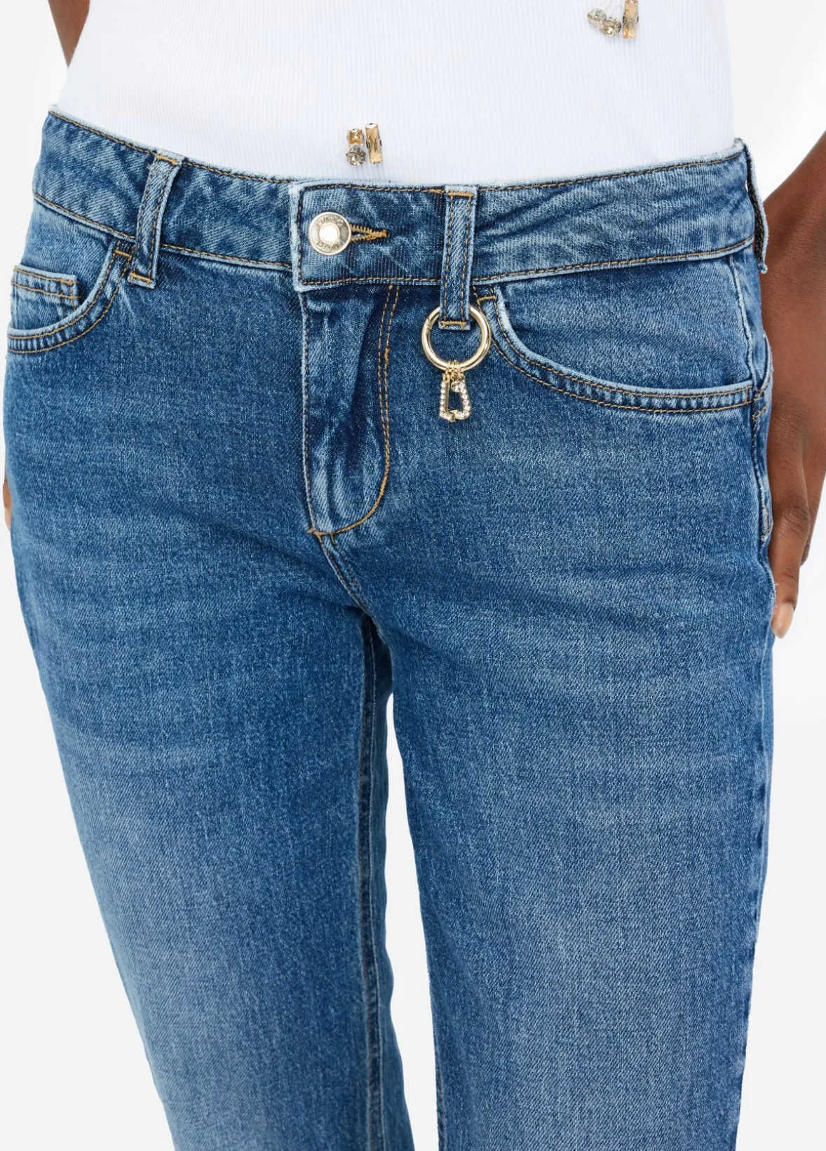 Jeans slim bottom up