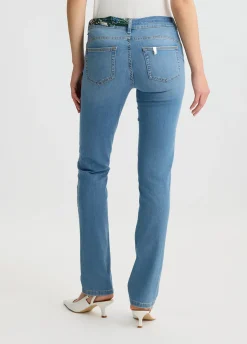 Jeans slim con cintura
