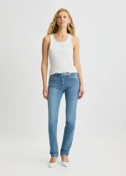 Jeans slim con cintura