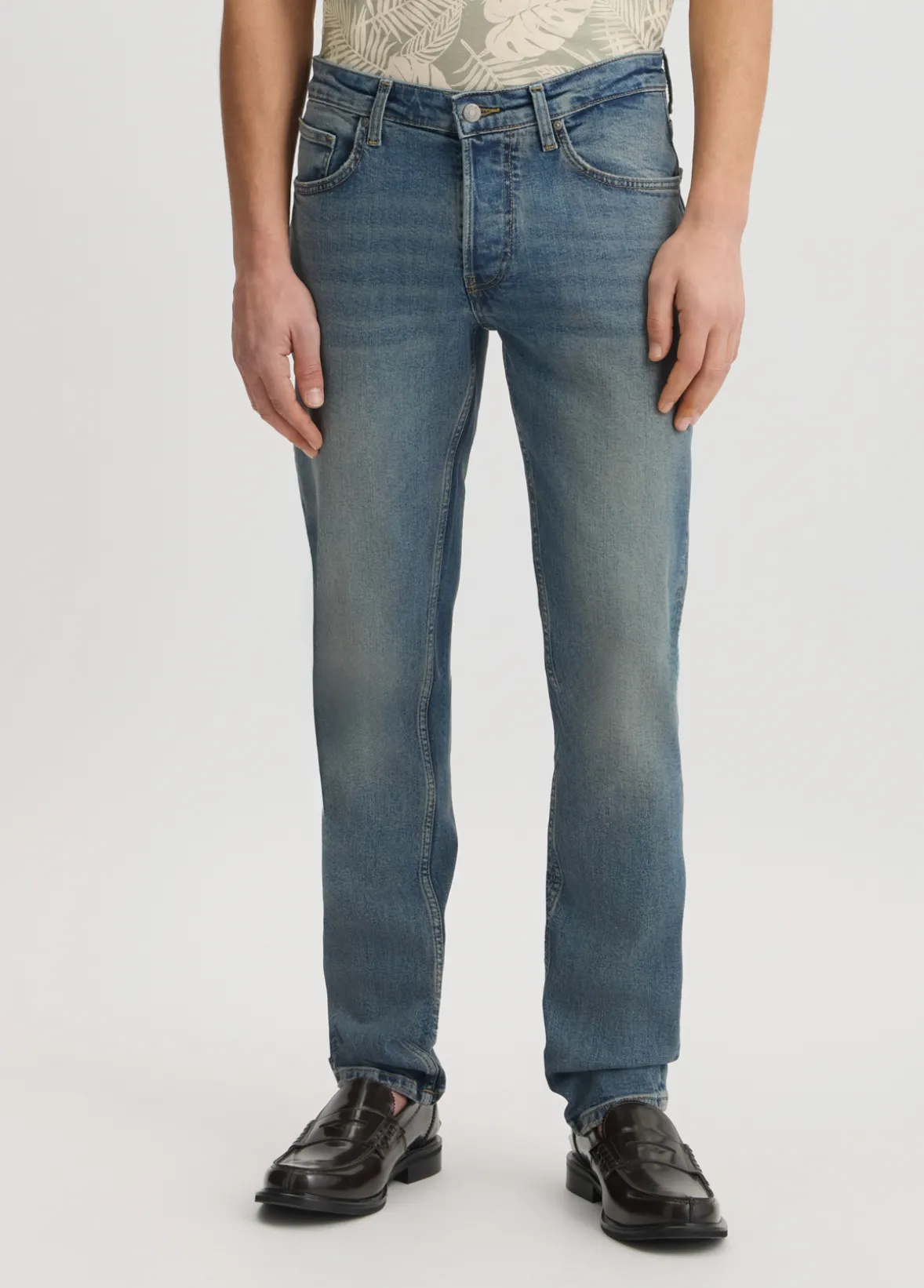 Jeans slim fit con strappi
