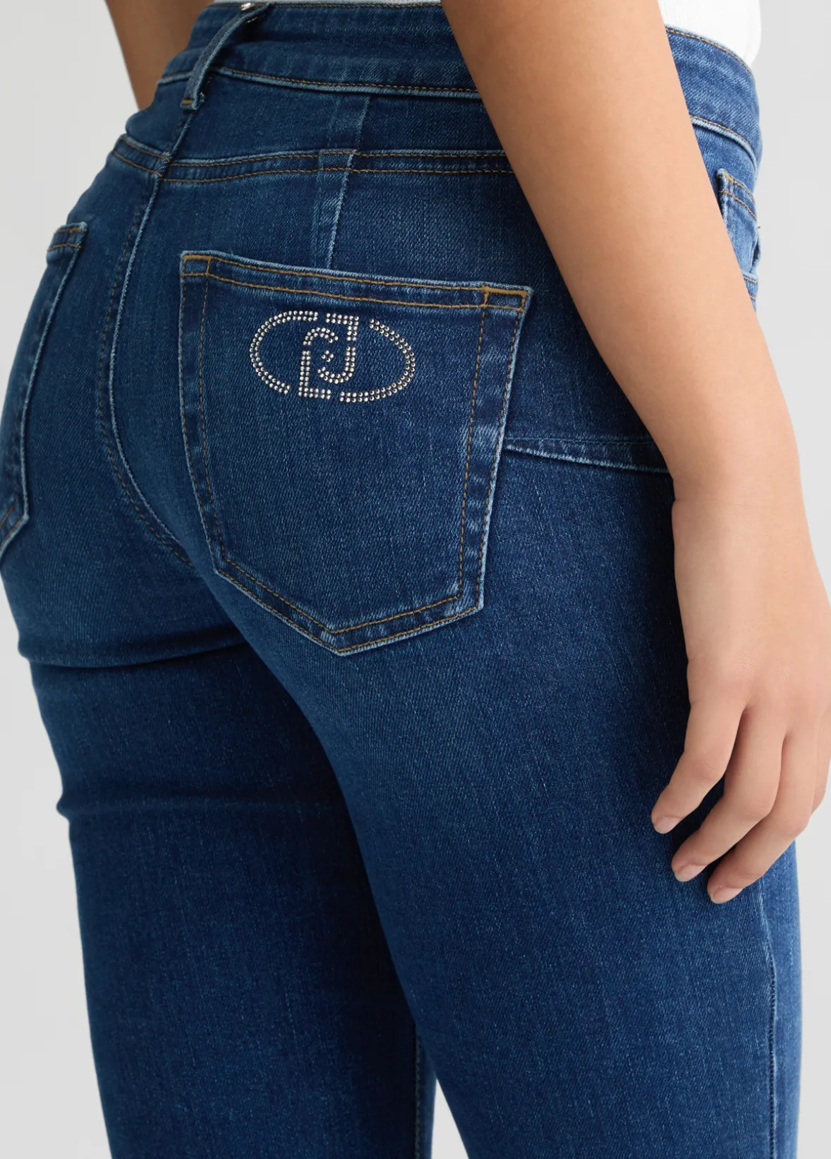 Jeans slim fit con strass