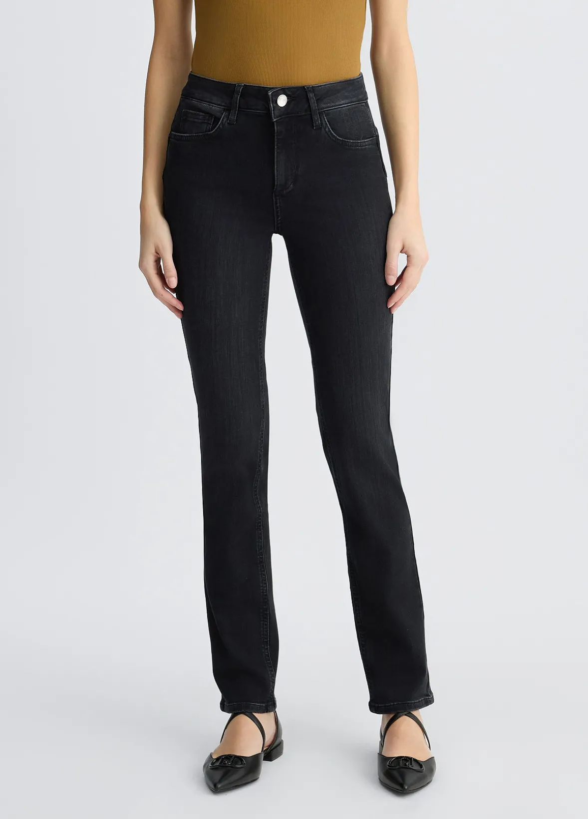 Jeans slim fit con strass