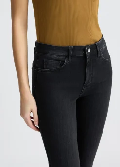 Jeans slim fit con strass