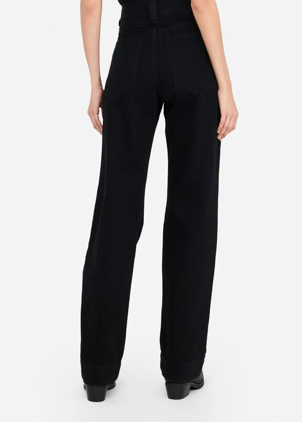 Jeans straight con perle gioiello