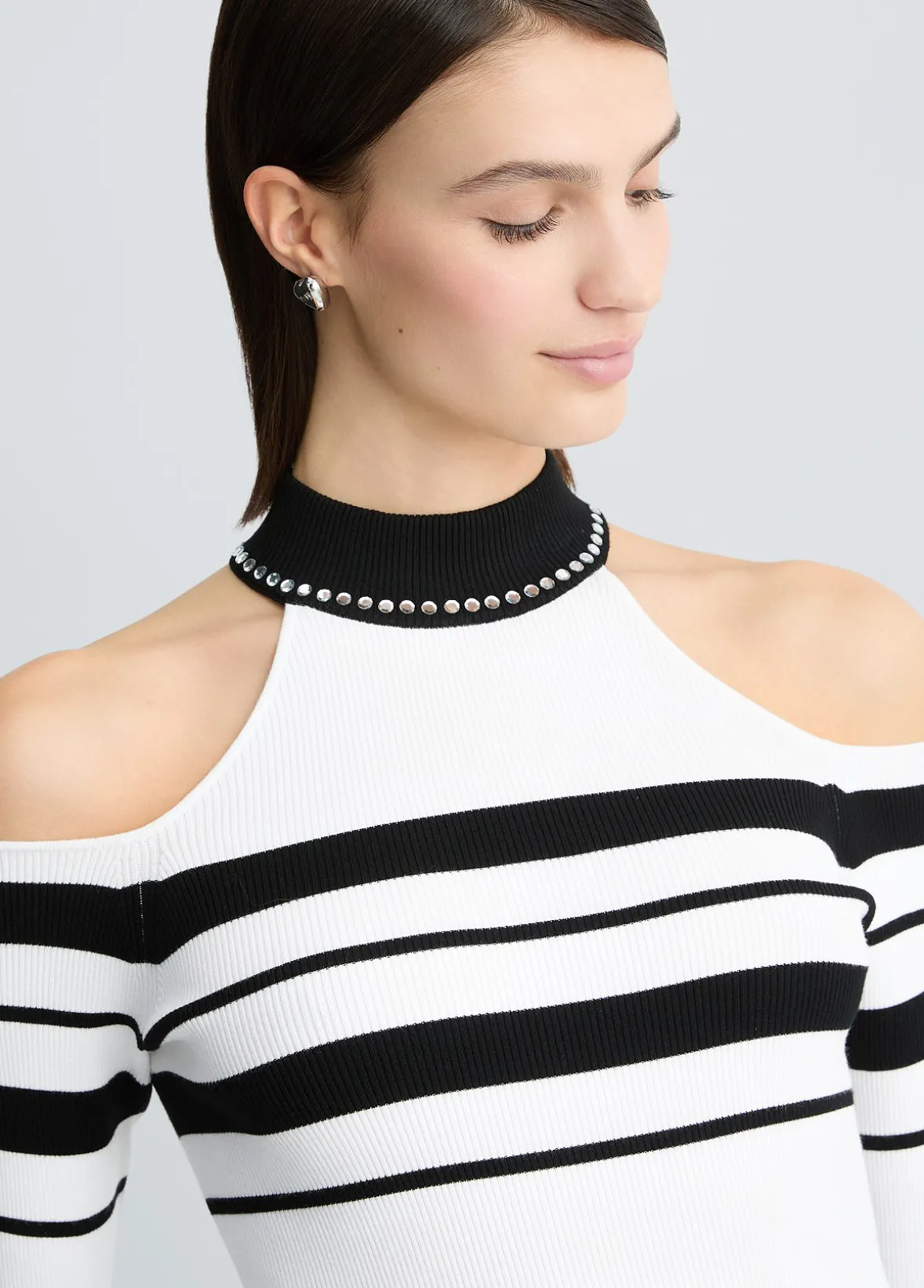 Maglia a righe con borchie