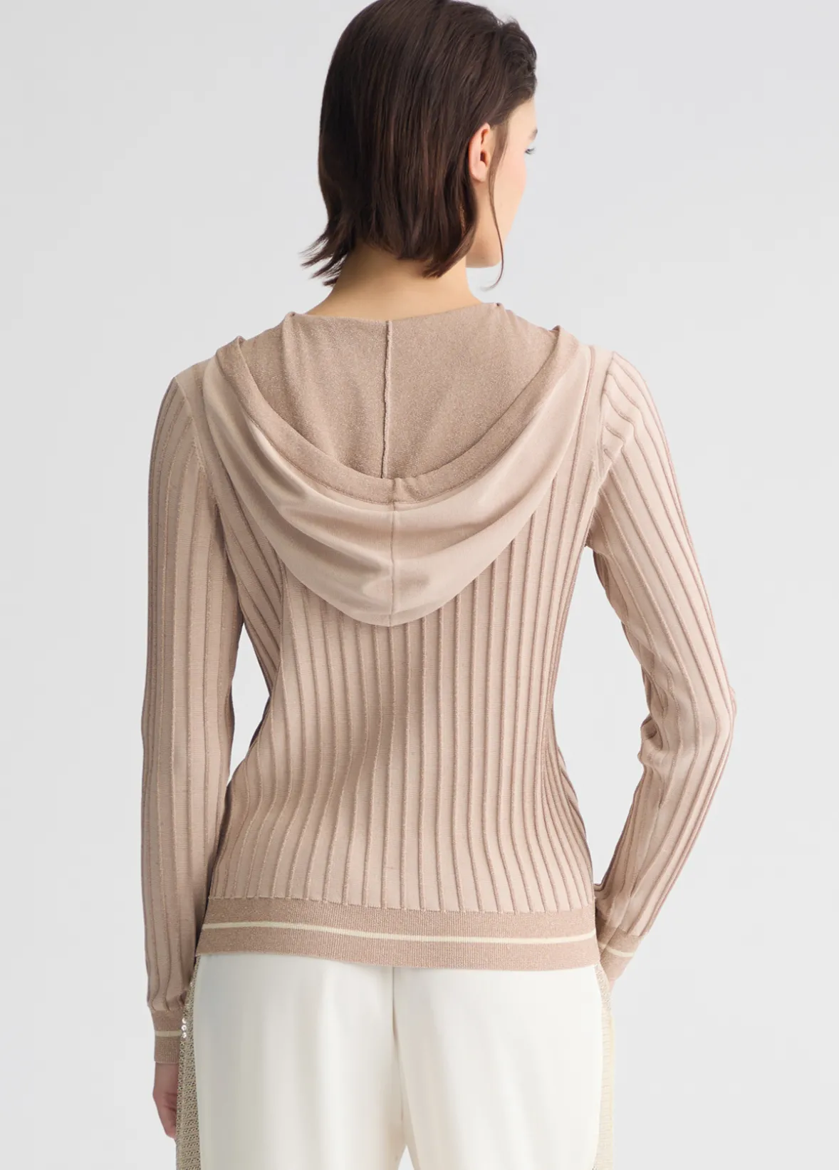 Maglia con cappuccio