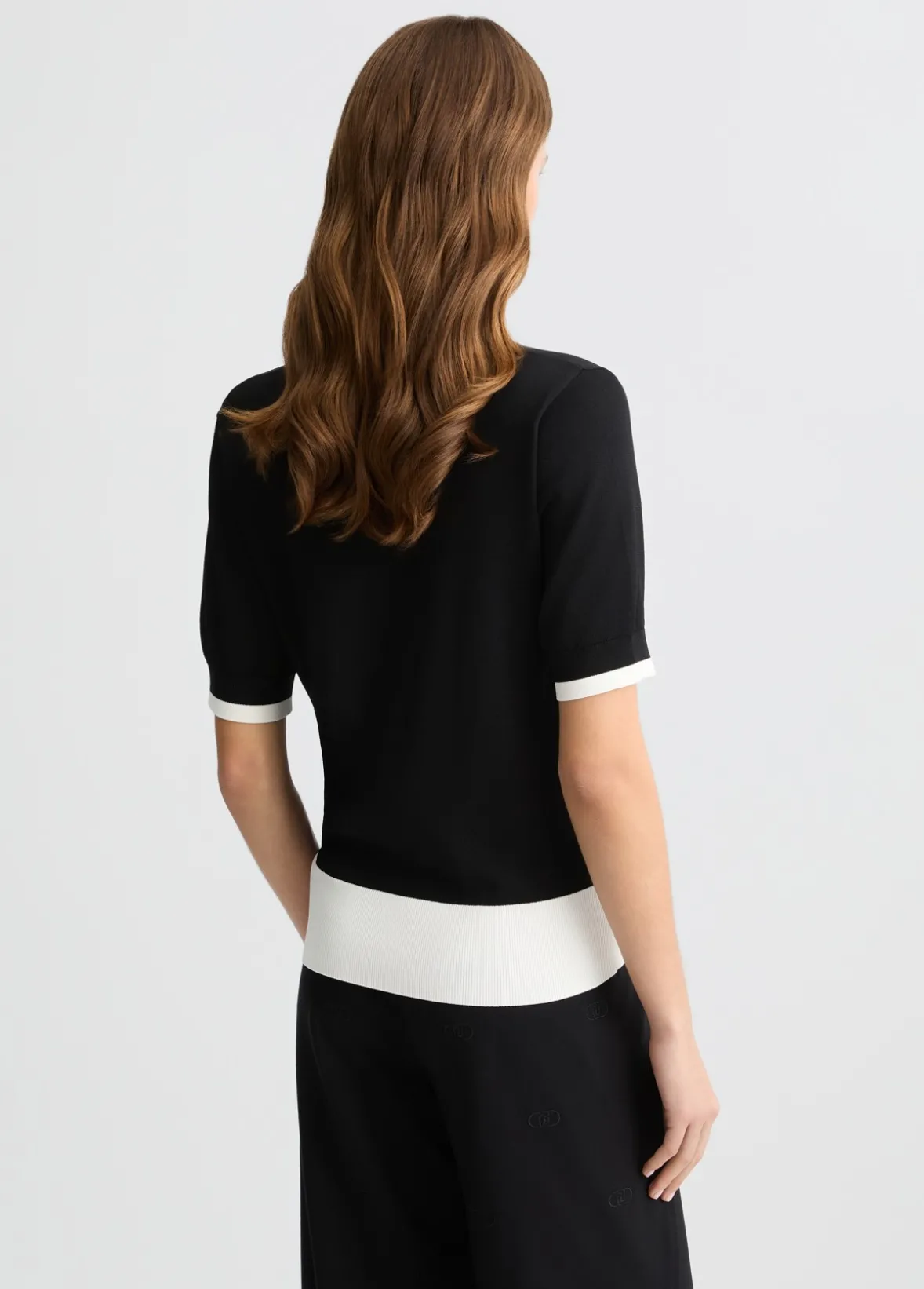 Maglia con profili a contrasto