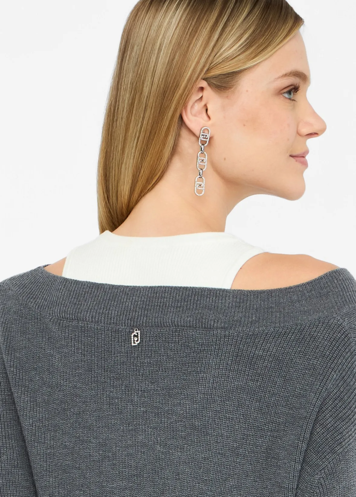 Maglione con ricami gioiello