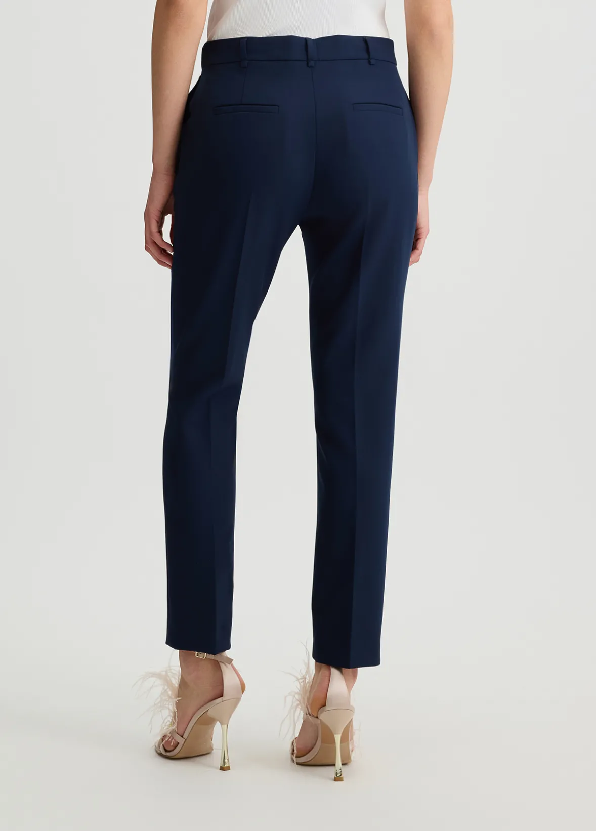 Pantaloni a sigaretta