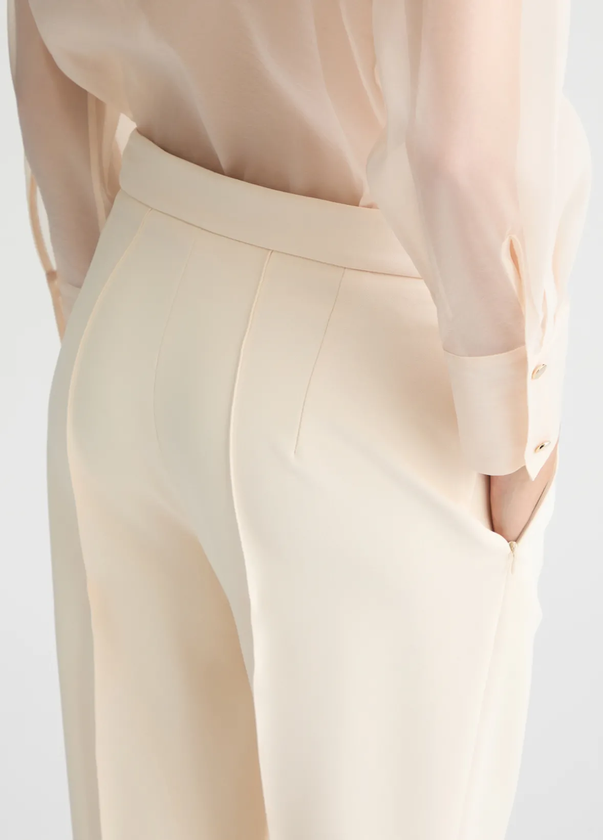 Pantaloni a sigaretta