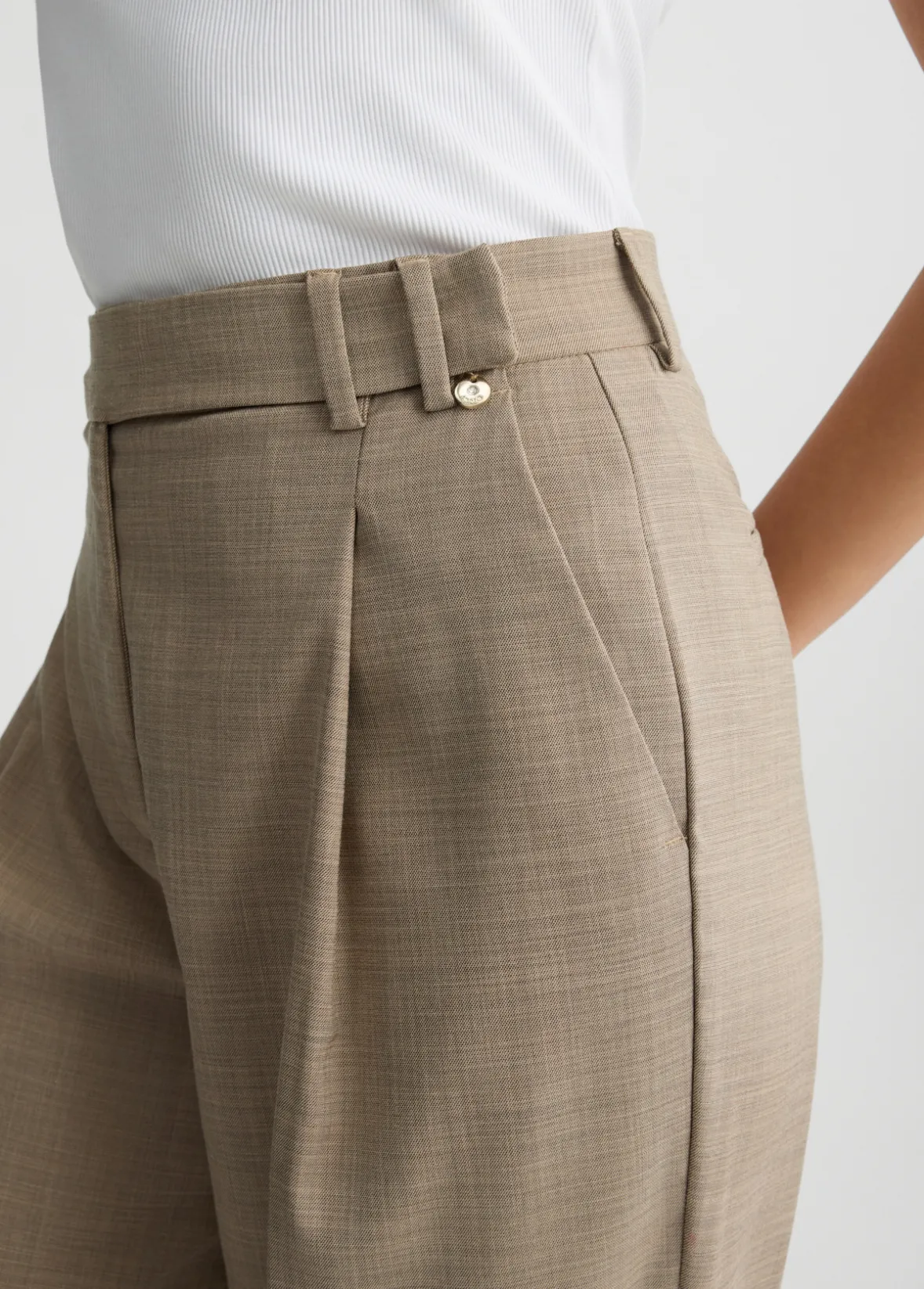 Pantaloni a vita alta