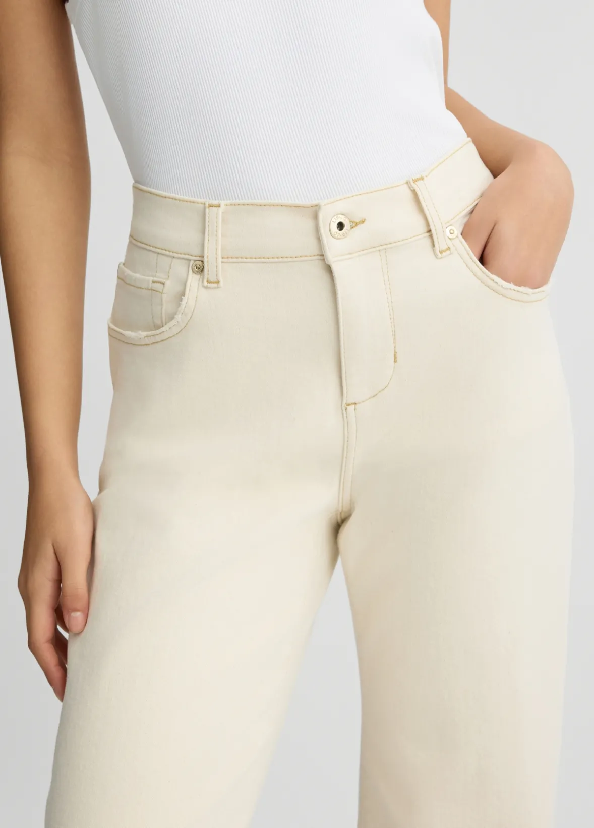 Pantaloni boyfriend a vita bassa