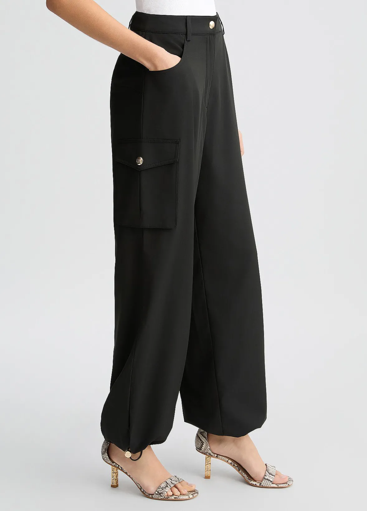 Pantaloni cargo