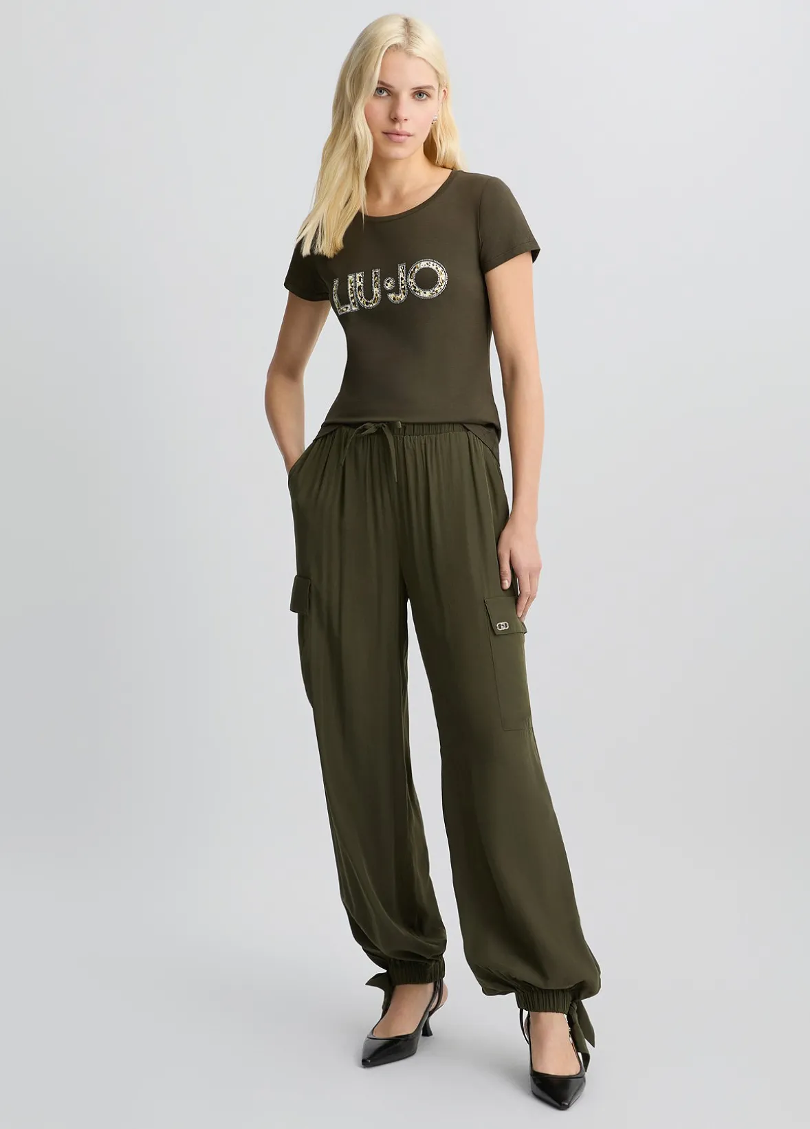 Pantaloni cargo