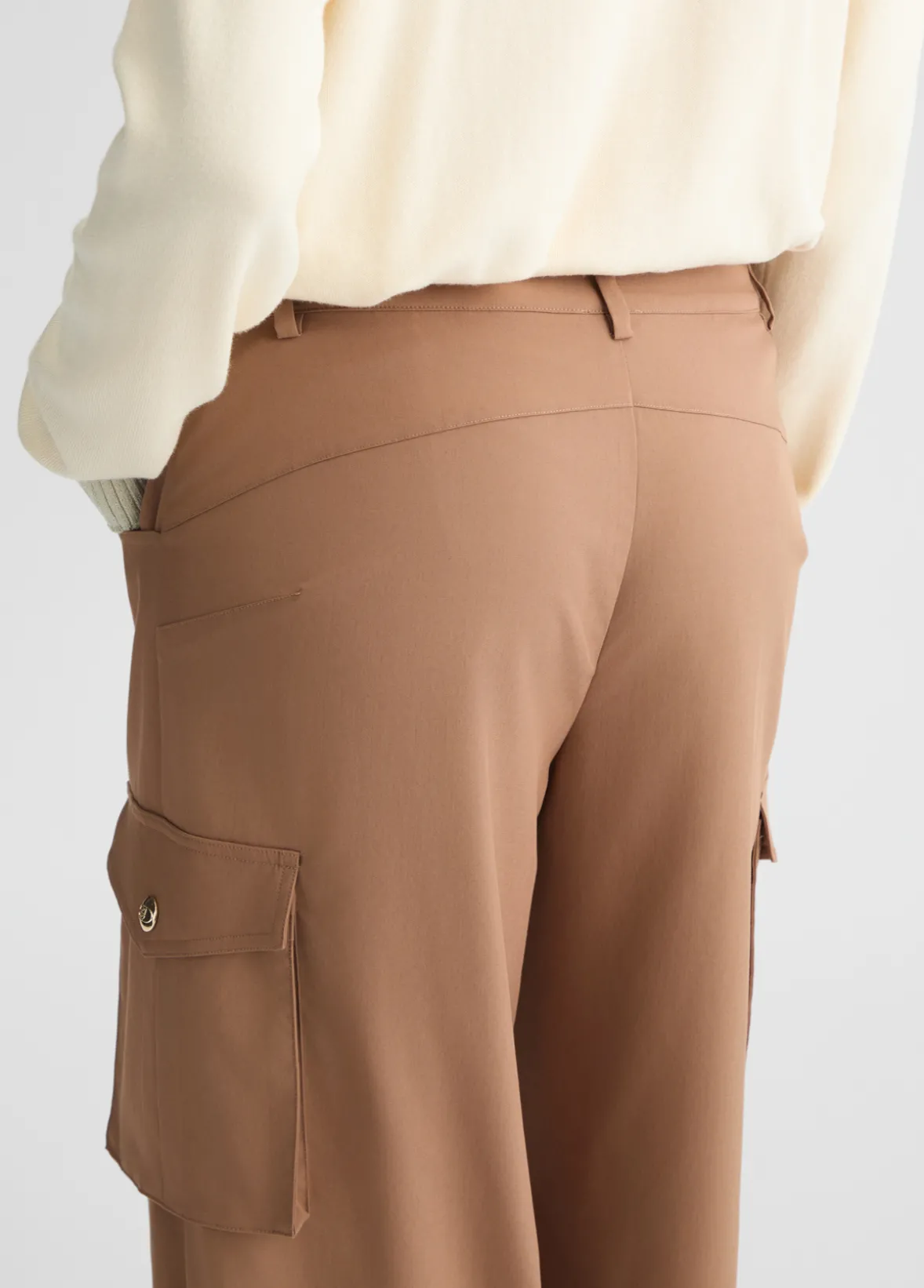 Pantaloni cargo
