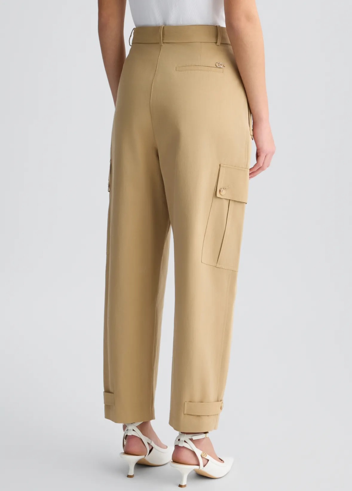 Pantaloni cargo con cintura