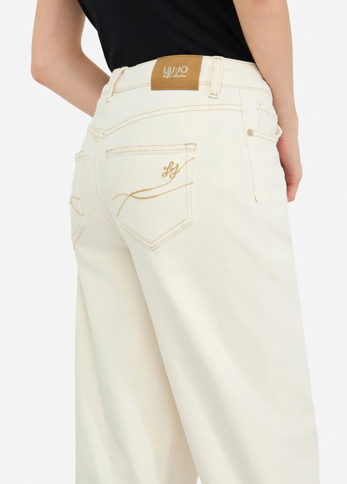 Pantaloni carrot fit