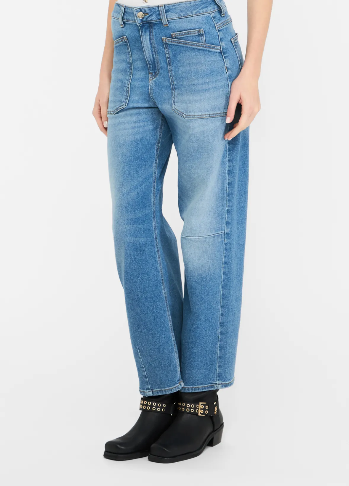 Pantaloni carrot fit a vita alta
