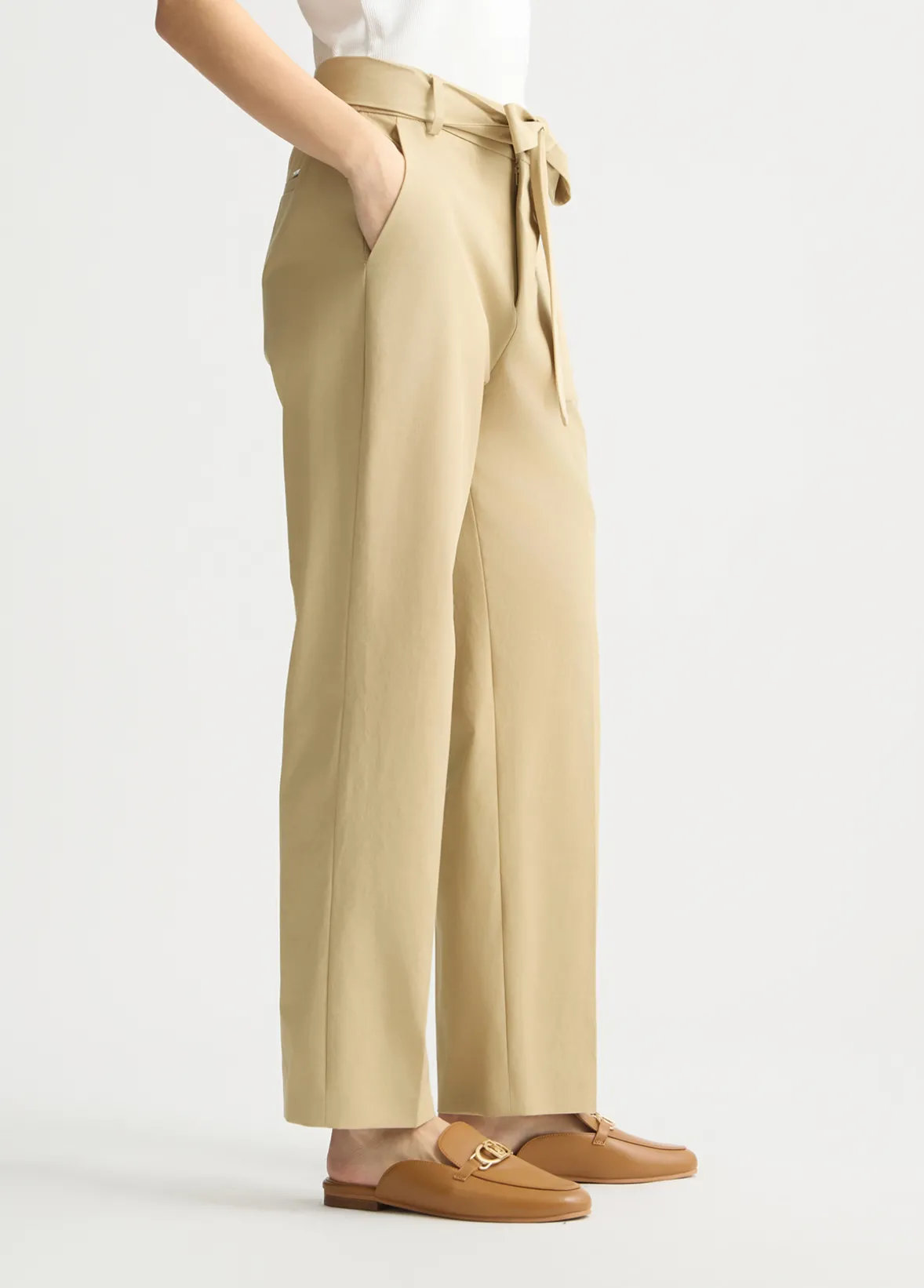 Pantaloni chino con cintura