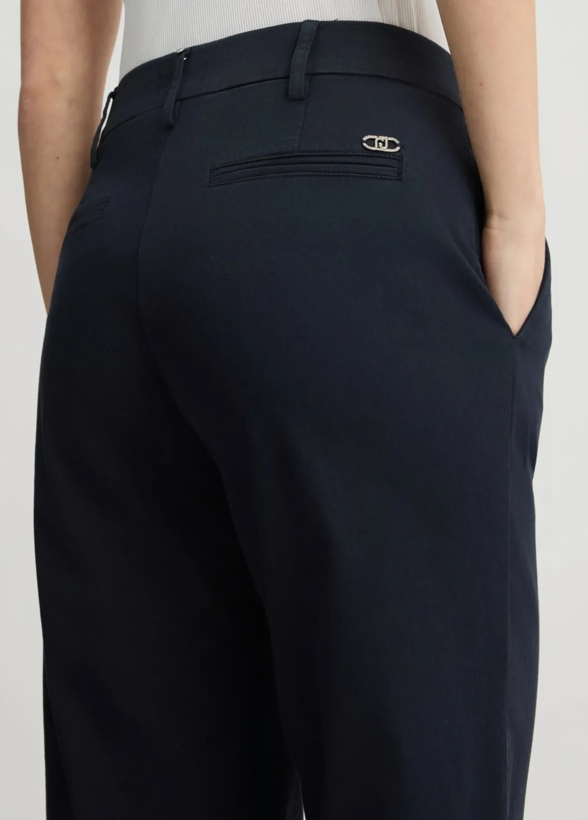 Pantaloni chino cropped