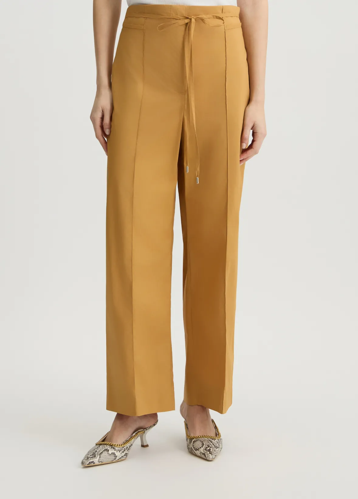Pantaloni con cintura
