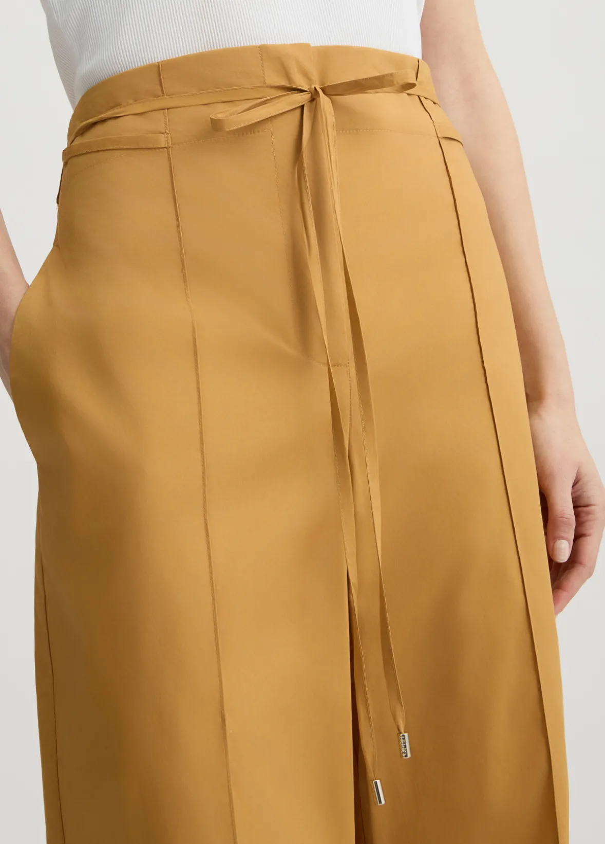 Pantaloni con cintura