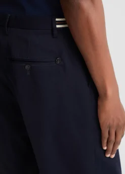 Pantaloni con inserto elastico
