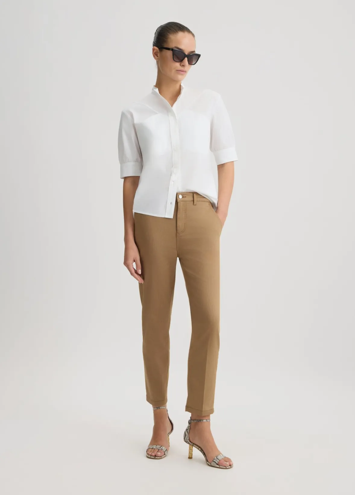 Pantaloni cropped a vita alta