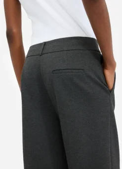 Pantaloni cropped con piega