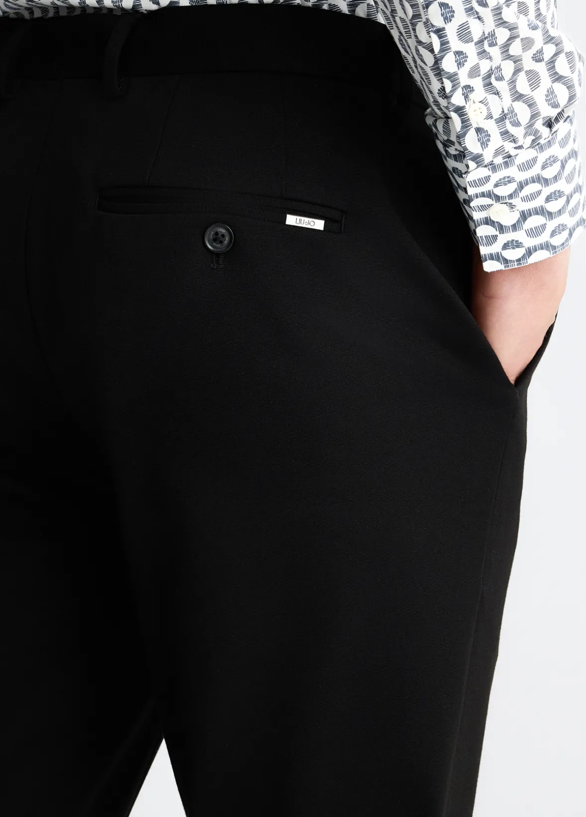 Pantaloni eleganti da uomo
