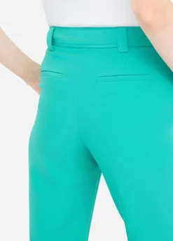 Pantaloni flare