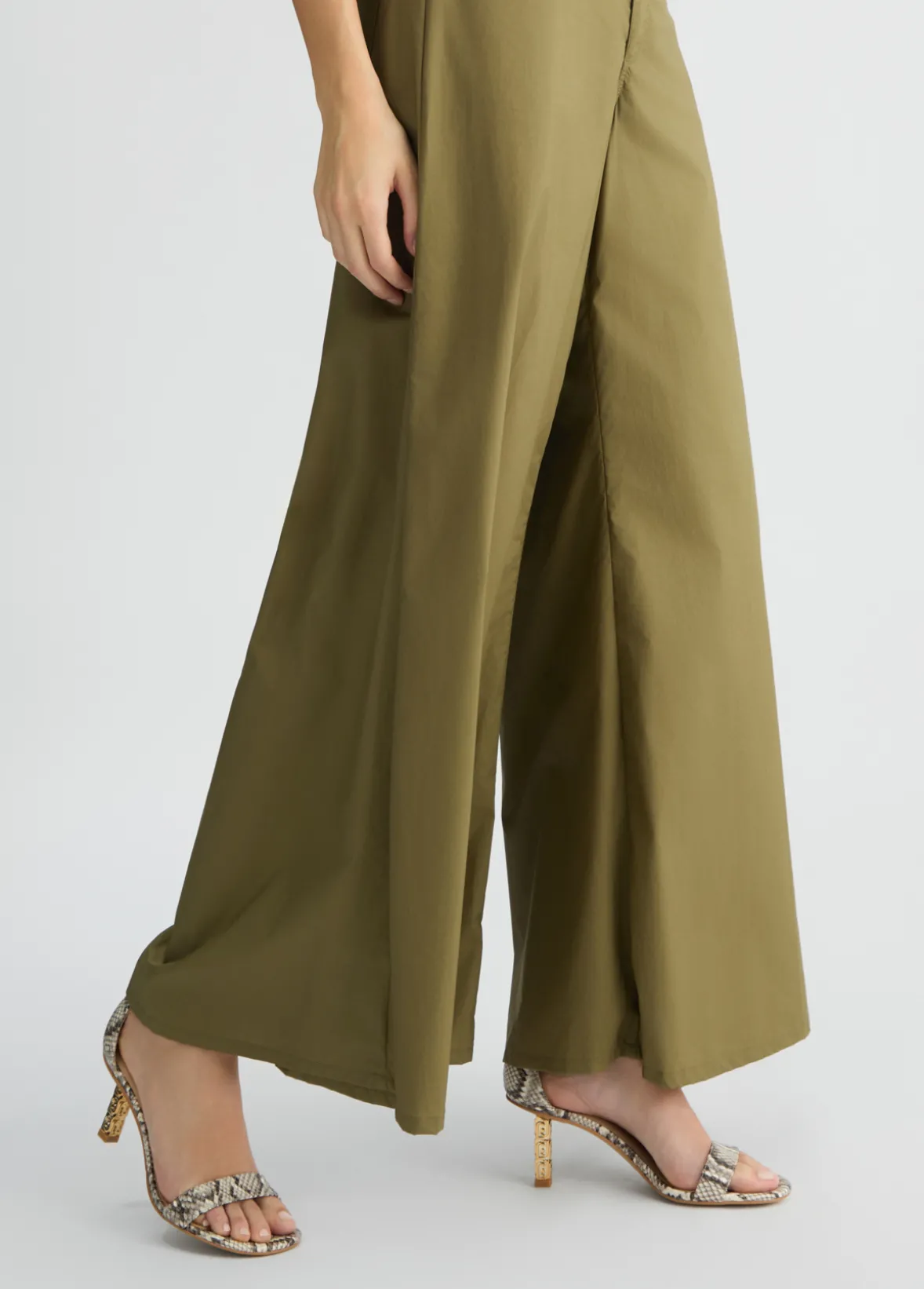 Pantaloni flare