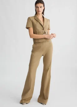 Pantaloni flare
