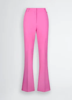 Pantaloni flare