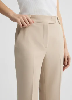 Pantaloni flare