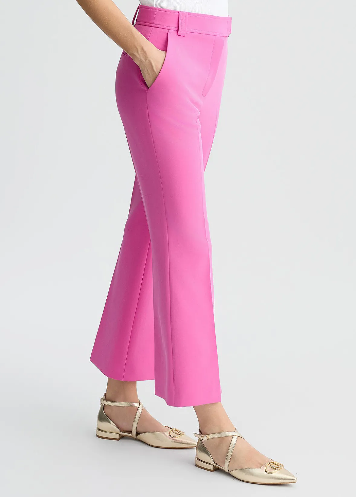 Pantaloni flare