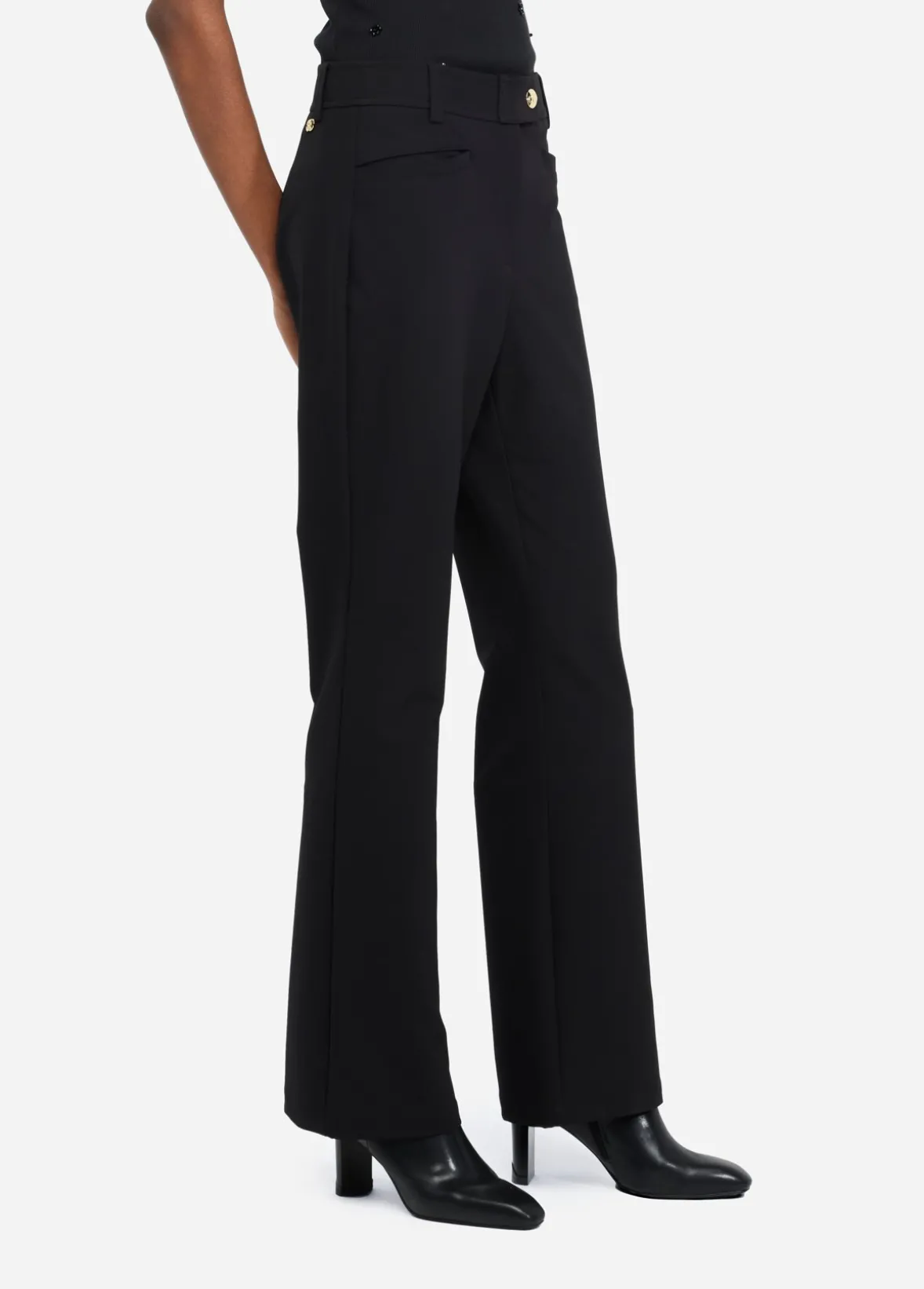 Pantaloni flare a vita alta