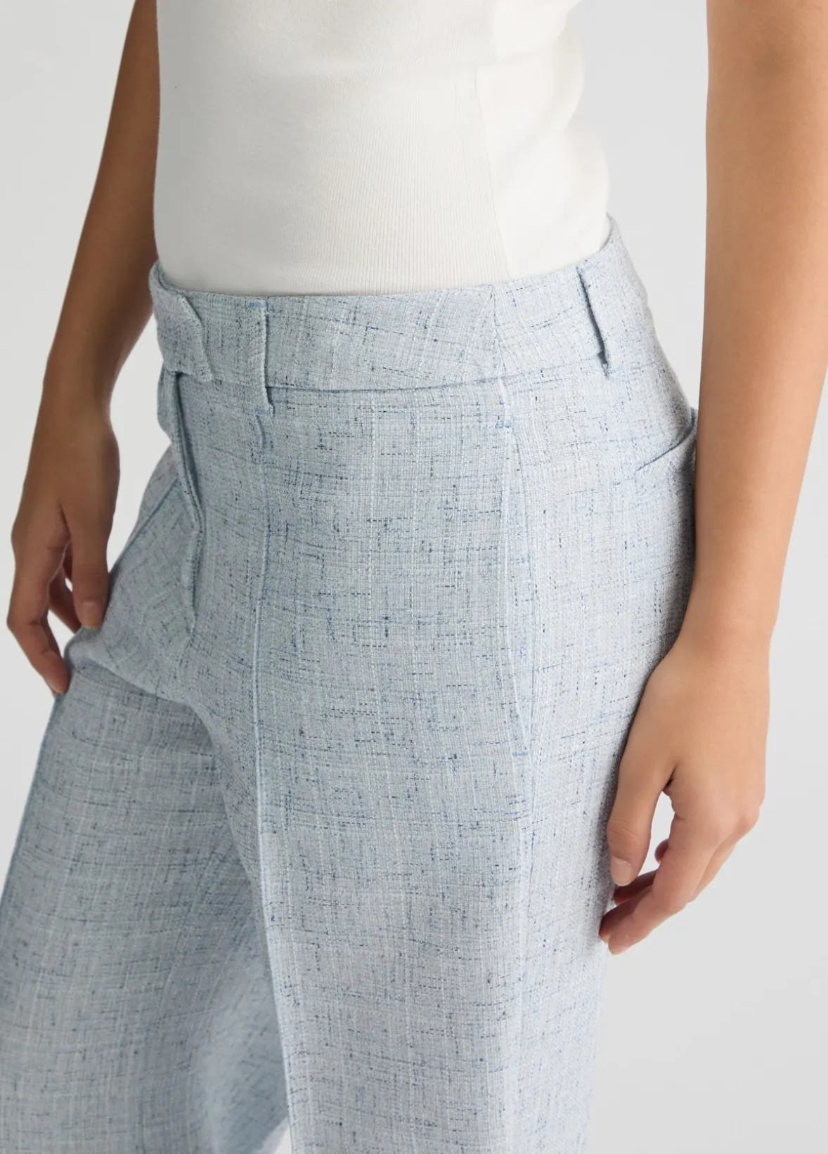Pantaloni flare a vita alta
