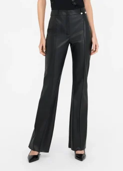 Pantaloni flare in tessuto spalmato