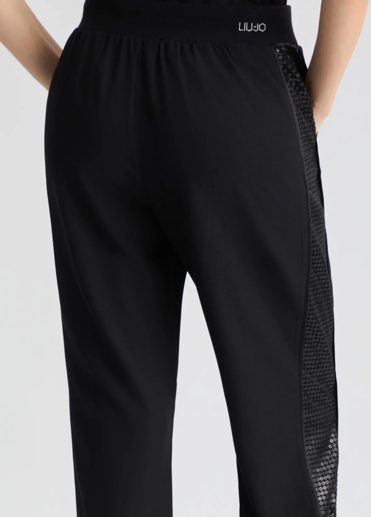Pantaloni jogging con paillettes