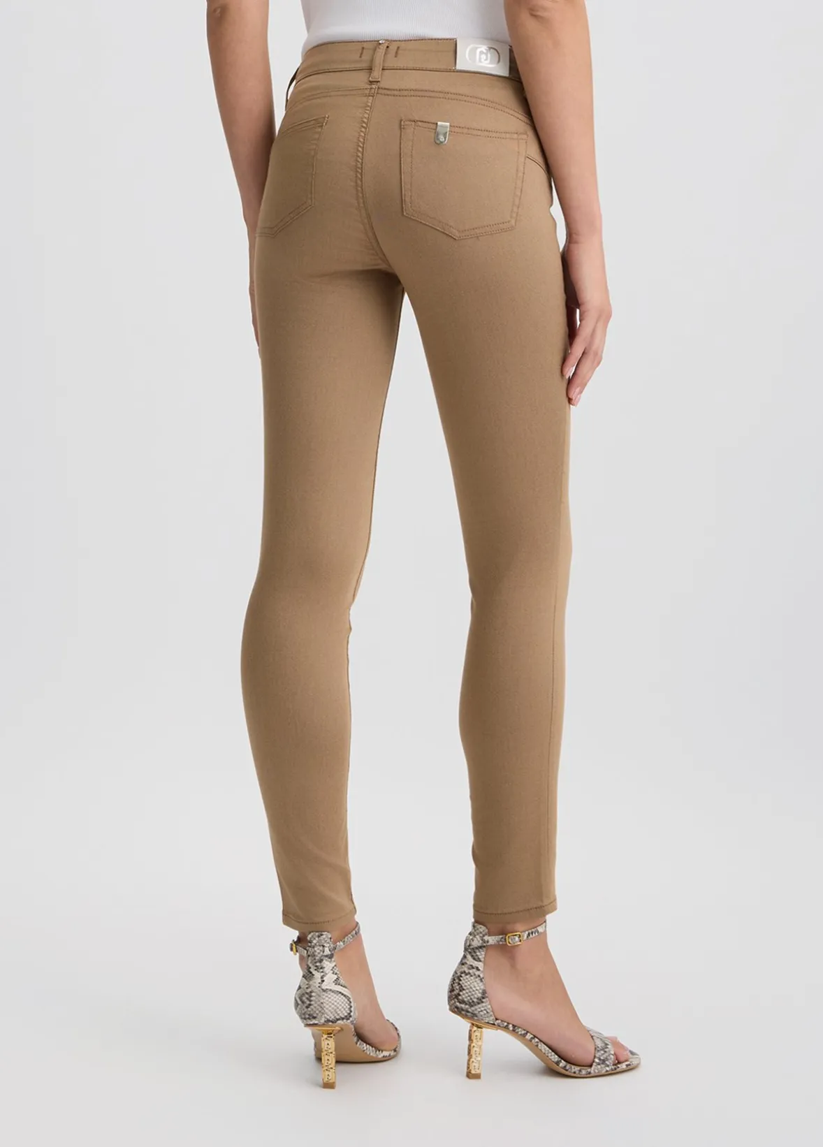 Pantaloni skinny