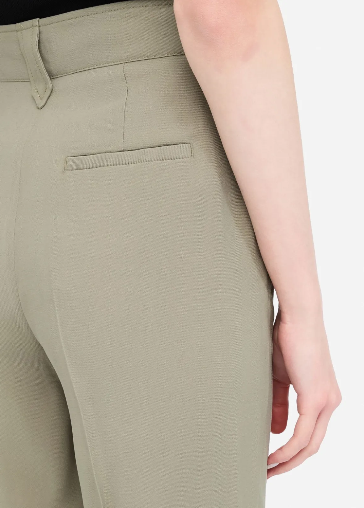 Pantaloni straight in gabardina